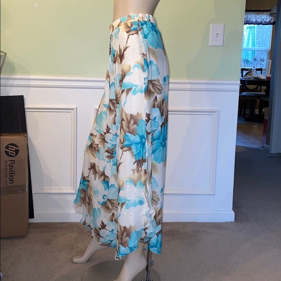 St.John floral palazzo skits capris silk